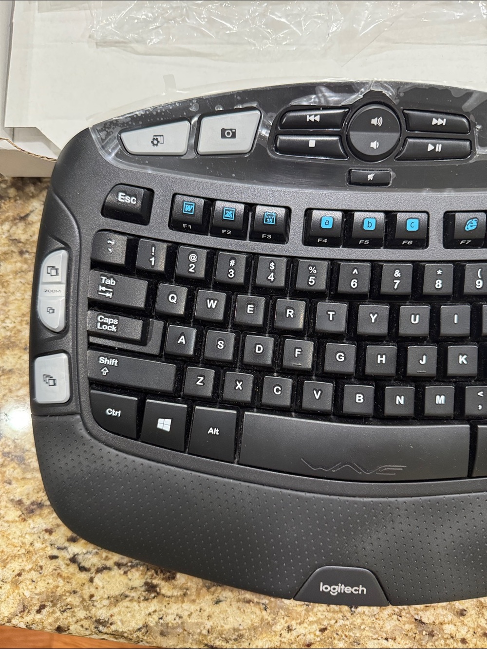 Logitech K350 Black Ergonomic Wireless Keyboard, Integrated Palm Rest. Like new - Picture 2 of 12